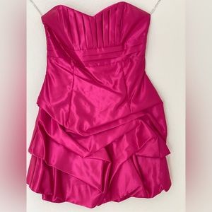 Vintage Jessica McClintock, perfect for homecoming, prom, or any formal event!